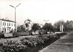 OPATOWSKI RYNEK NA KARCIE POCZTOWEJ Z LAT 60-TYCH_2